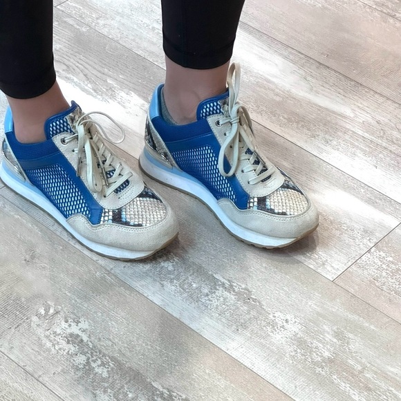 MICHAEL KORS Maddy Trainer- Electric Blue | Size 6.5 - Picture 5 of 6